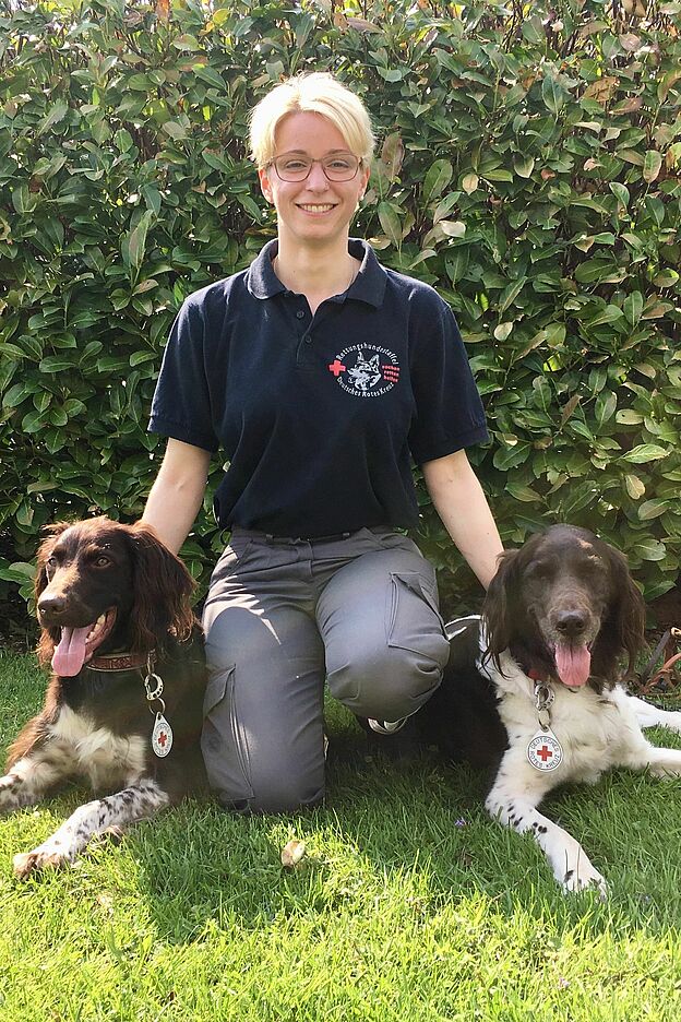 DRK_Rettungshunde_Kati_Weidemann_und_Ben