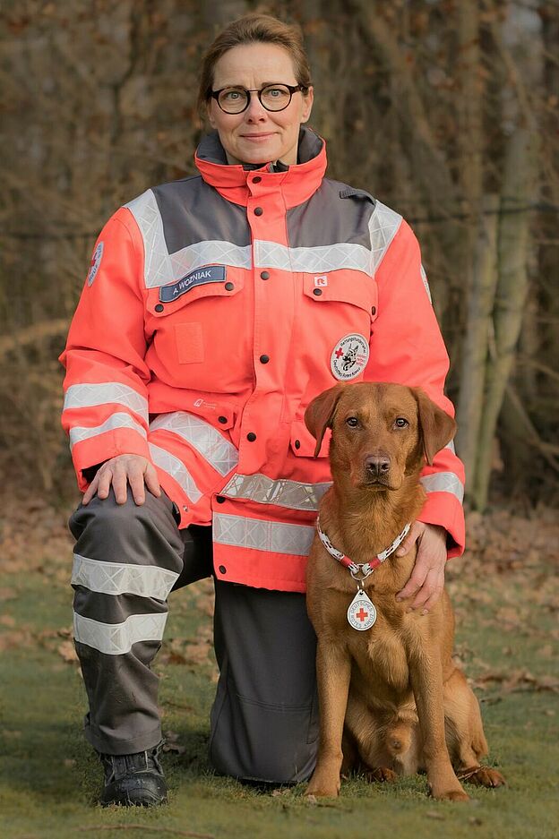 DRK_Rettungshunde_Anett_Wozniak_mit_Bootsmann