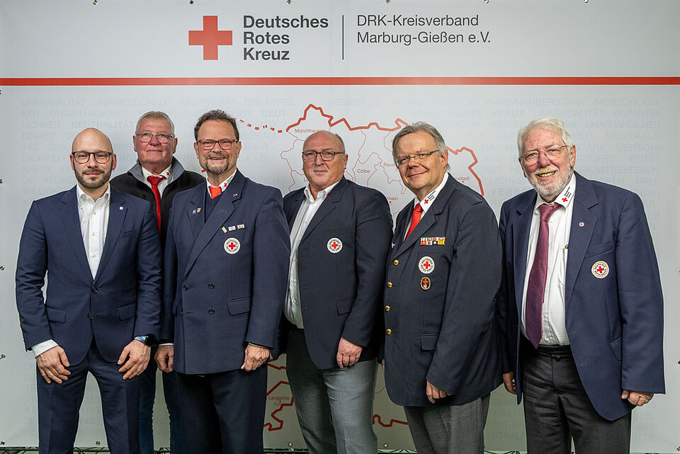 Das Präsidium des DRK Kreisverband Marburg- Gießen e. V. Das Präsidium des DRK Kreisverband Marburg- Gießen e. V.