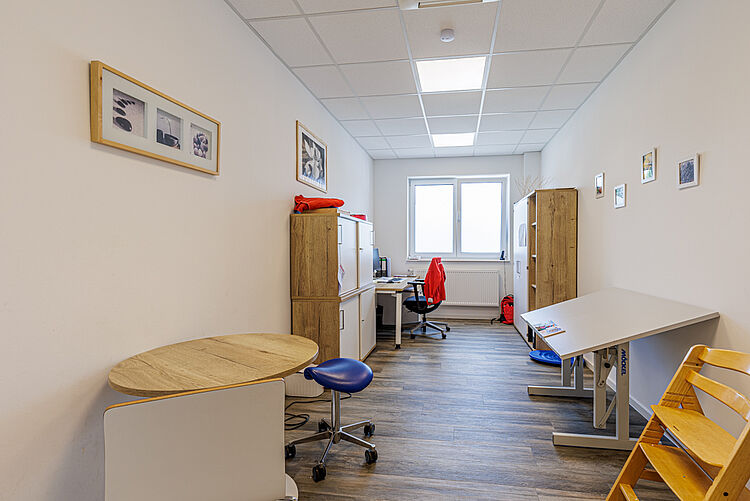 Arbeitsraum und Beratungsbüro im DRK-Therapiezentrum Stadtallendorf