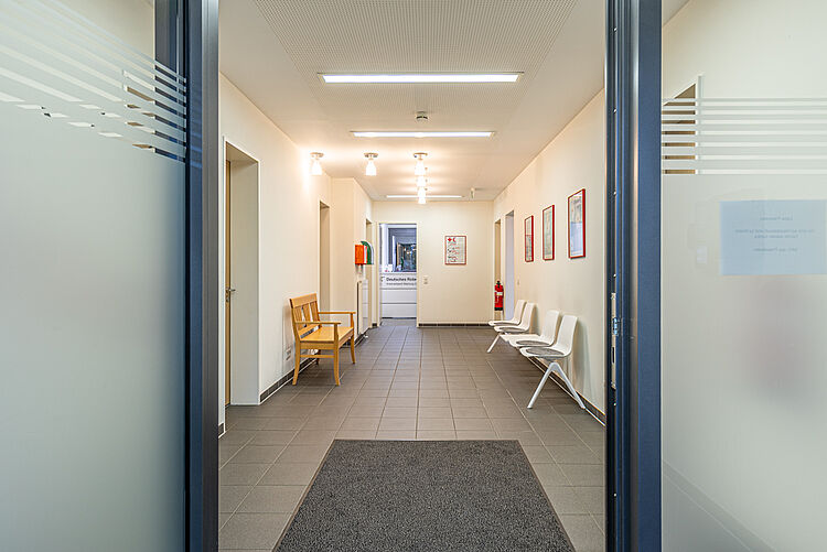 Blick in den Eingangsbereich der Ergotherapiepraxis des DRK Stadtallendorf